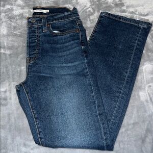 Levi’s button fly Wedgie Straight size 24